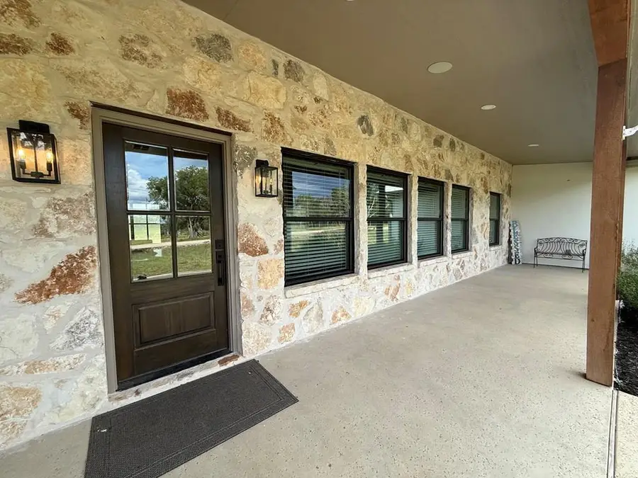 112 Independence Lane, Ingram, TX 78025 - Image #3