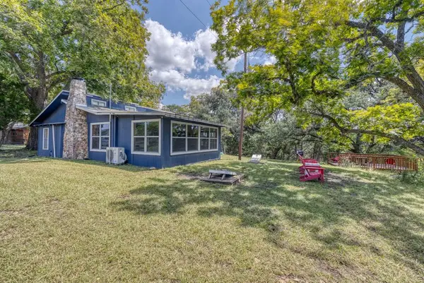 394 Squirrel Bend, Reagan Wells, TX 78801