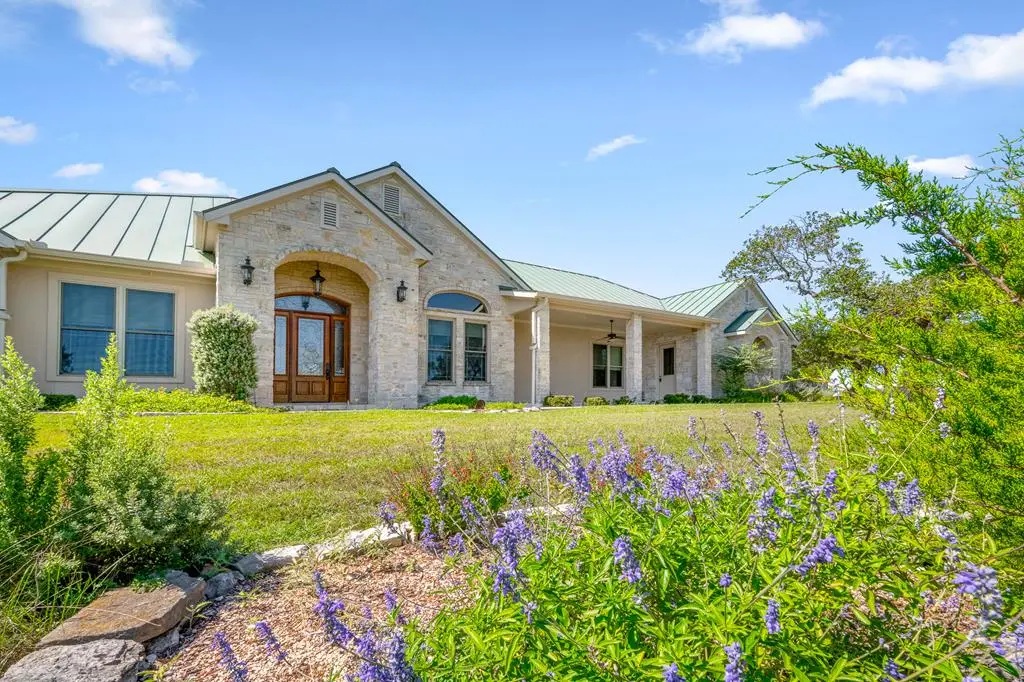 1662 Landmark Road, Kerrville, TX 78028 - Image #1