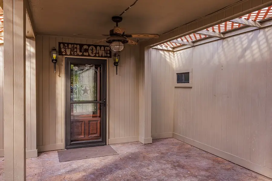 519 Fairway Dr, Kerrville, TX 78028 - Image #3