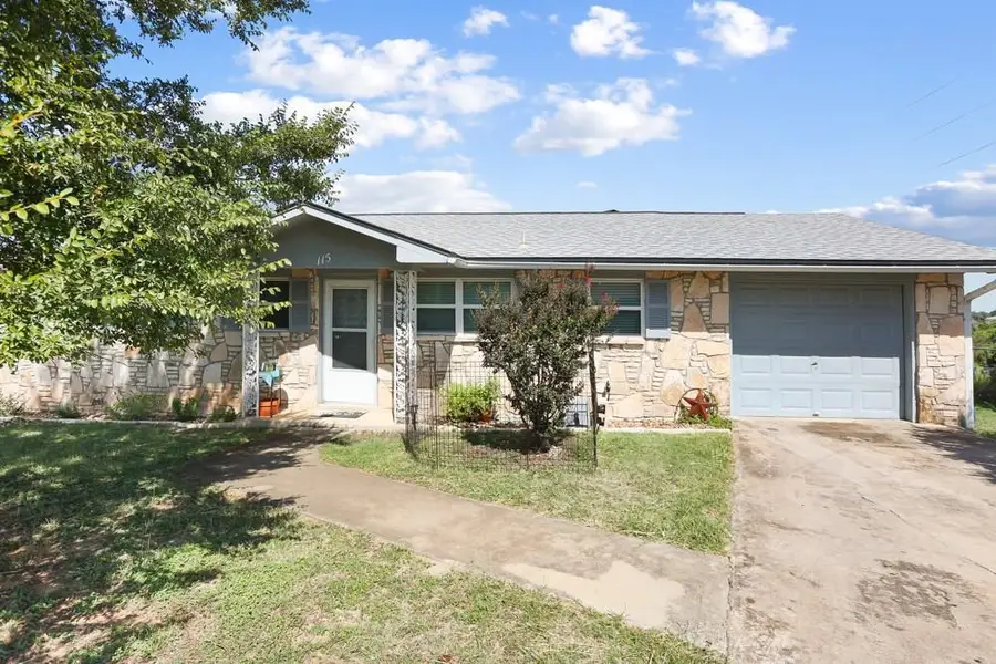 115 Village Dr, Kerrville, TX 78028 - Image #2