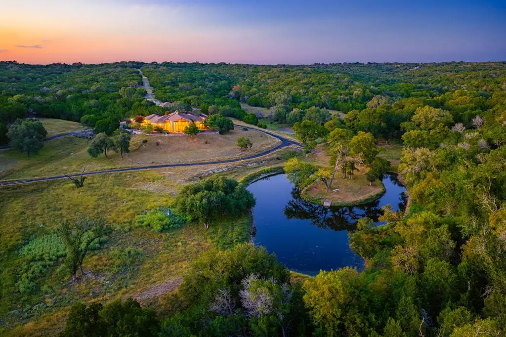 505 Rambling Creek Rd, Kerrville, TX 78028 - Image #1