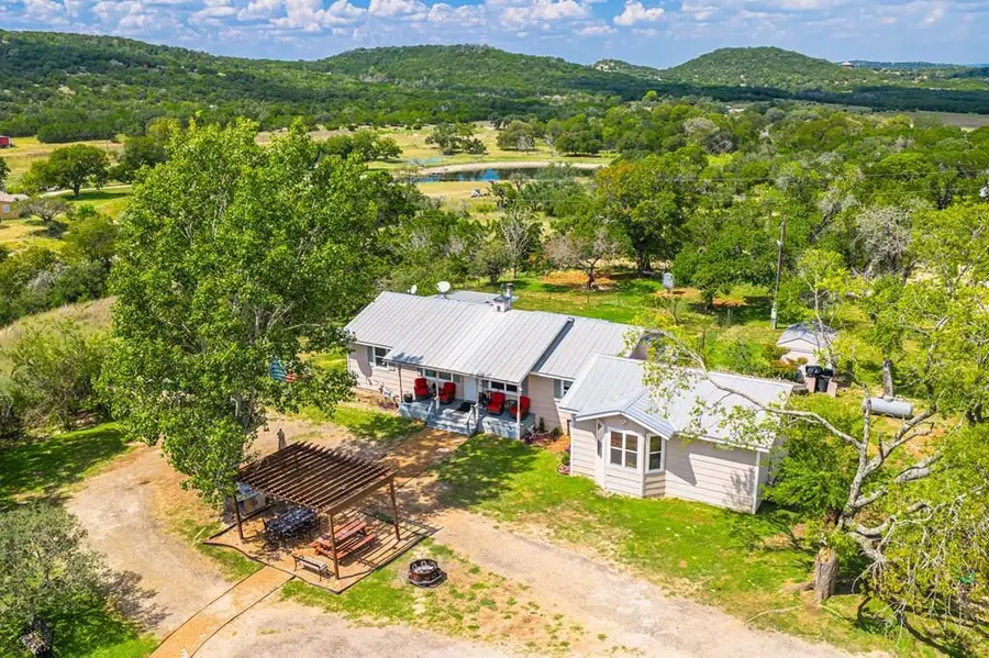 132 Silver Creek Ln E, Center Point, TX 78010 - Image #2