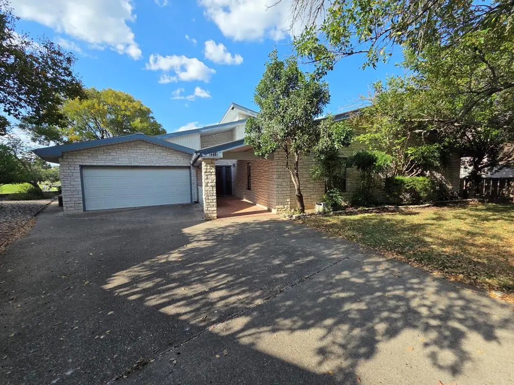 2212 Rock Creek Road, Kerrville, TX 78028 - Image #1