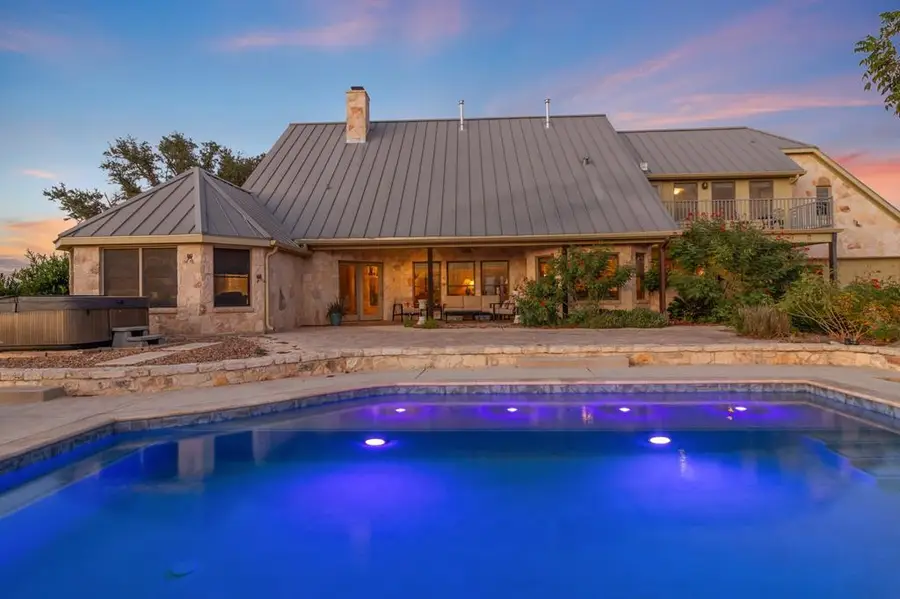 647 Funf Kinder Road, Fredericksburg, TX 78624 - Image #2