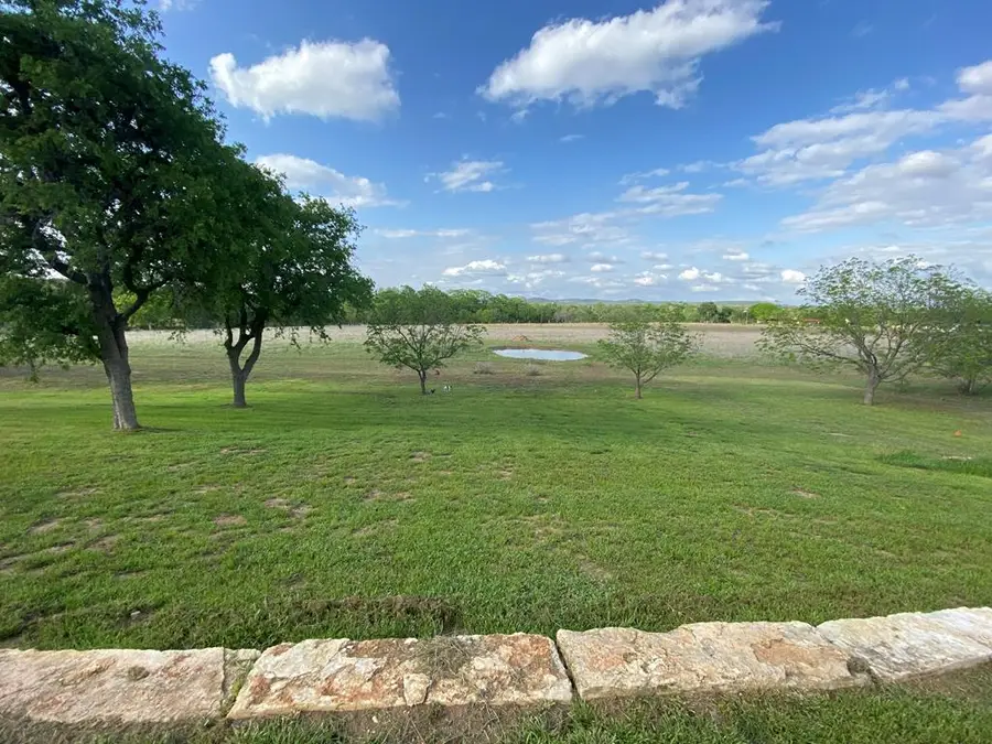 912 N Center Point River Rd, Center Point, TX 78010 - Image #2