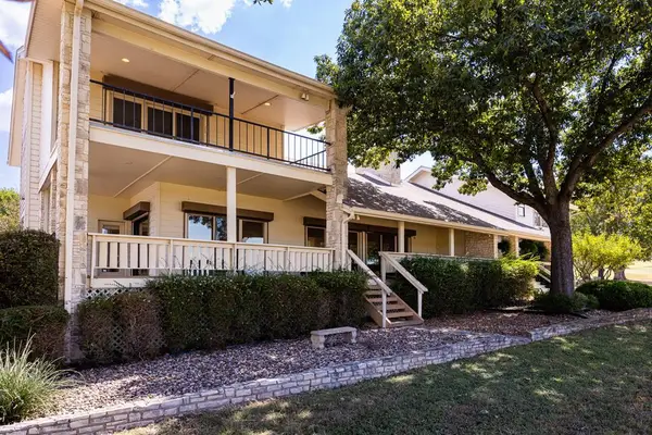 2208 Rock Creek Dr, Kerrville, TX 78028
