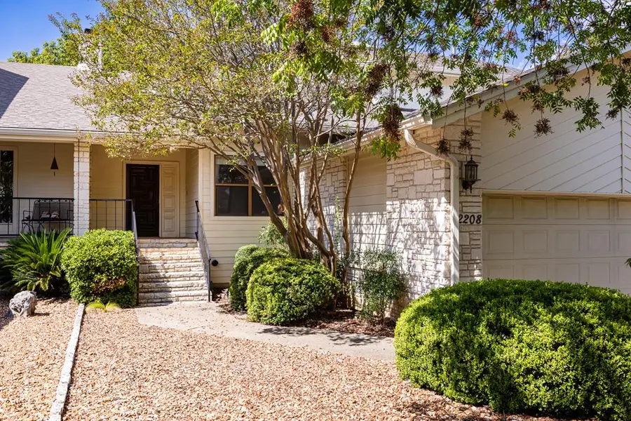 2208 Rock Creek Dr, Kerrville, TX 78028 - Image #3