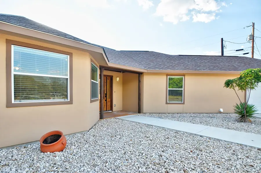 1846 White Tail Ln, Bandera, TX 78003 - Image #3