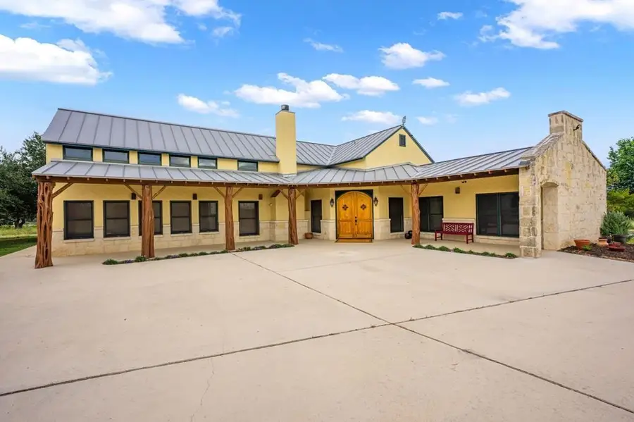 2320 Fiedler Rd, Harper, TX 78028 - Image #2