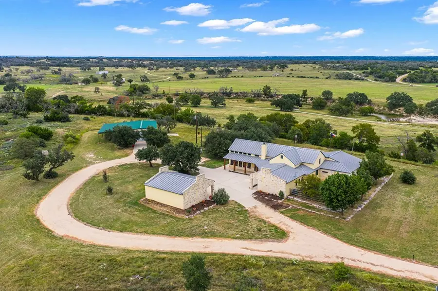 2320 Fiedler Rd, Harper, TX 78028 - Image #3