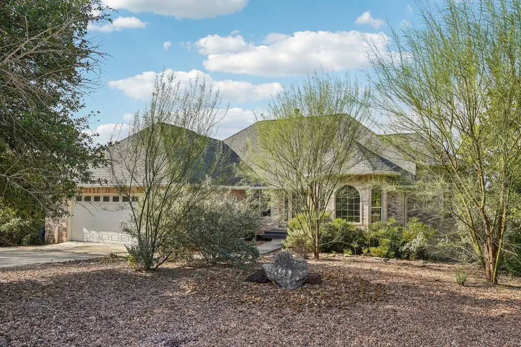 311 N West Lane, Kerrville, TX 78028 - Image #1