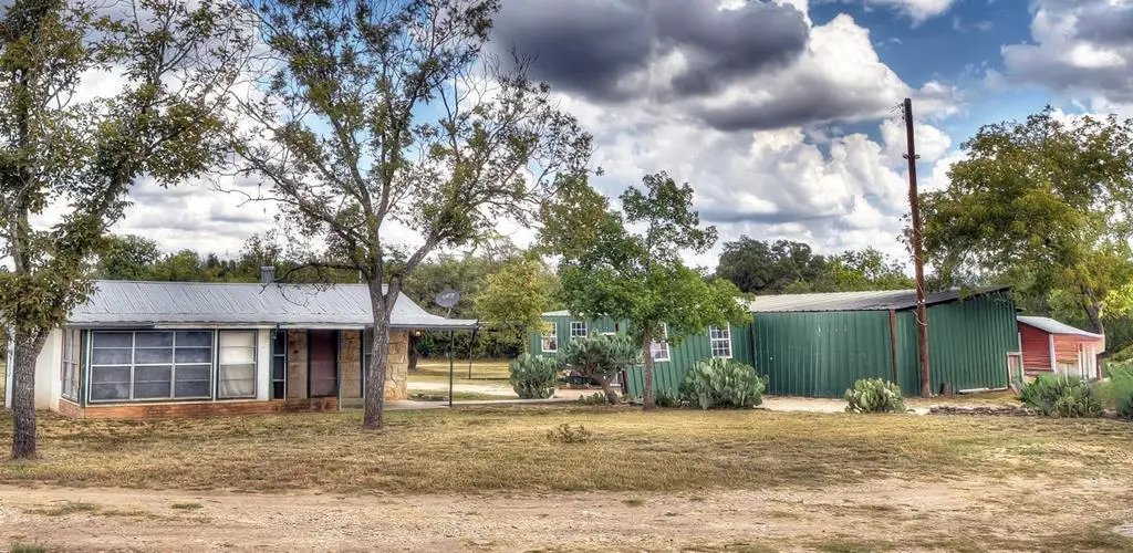 201 7th St, Leakey, TX 78873 - Image #1