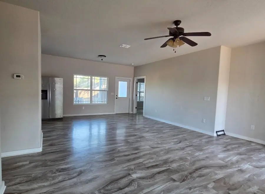 205 Ivy Lane, Kerrville, TX 78028 - Image #2