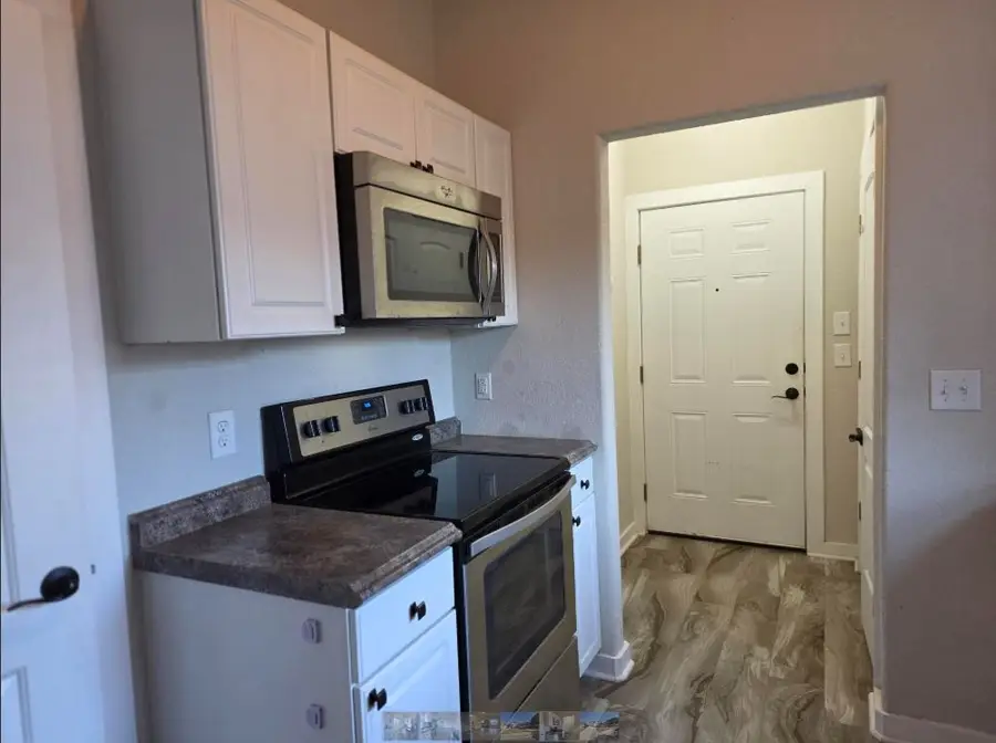 205 Ivy Lane, Kerrville, TX 78028 - Image #3