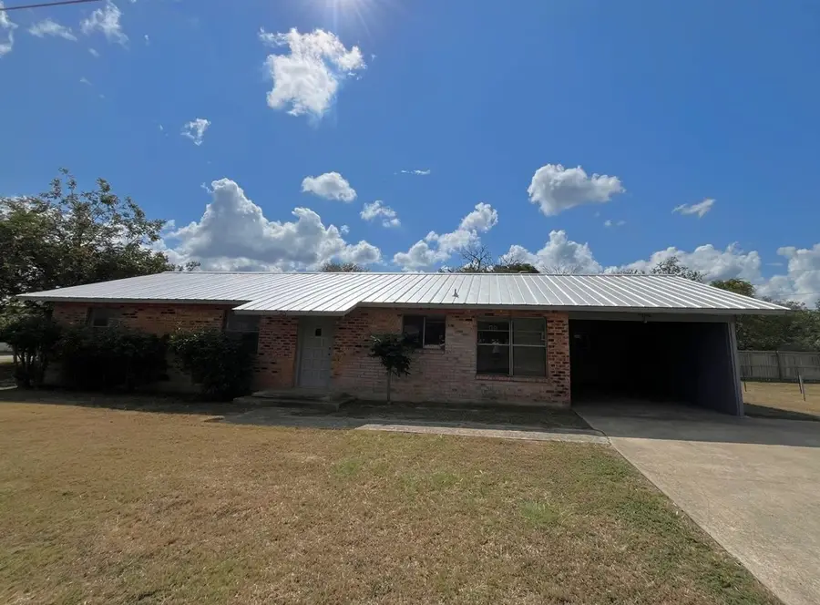 305 Third St, Center Point, TX 78010 - Image #2