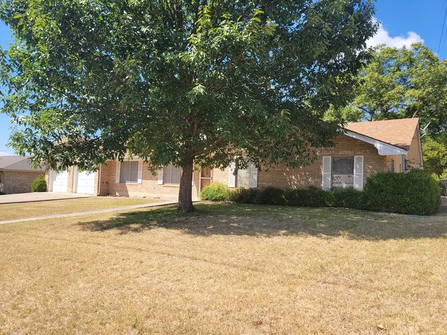 104 W Spanish Oak Lane, Kerrville, TX 78028 - Image #2