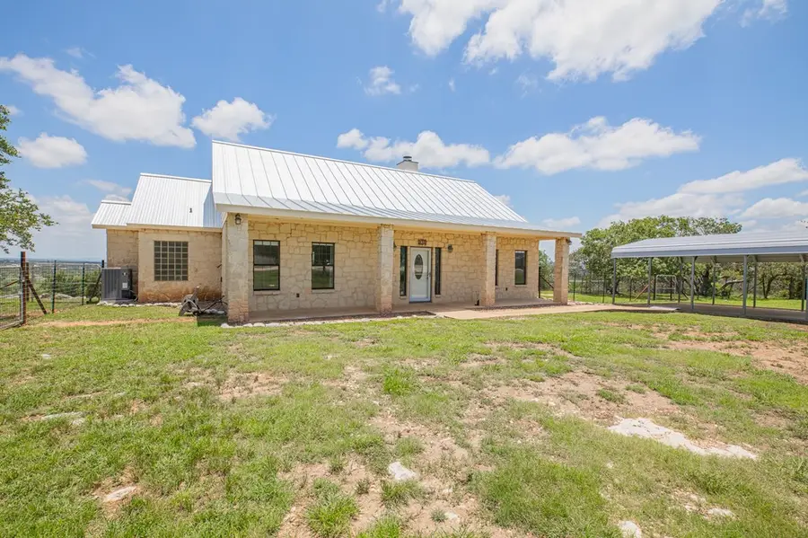 330 Hoof Beat Trail, Kerrville, TX 78028 - Image #2