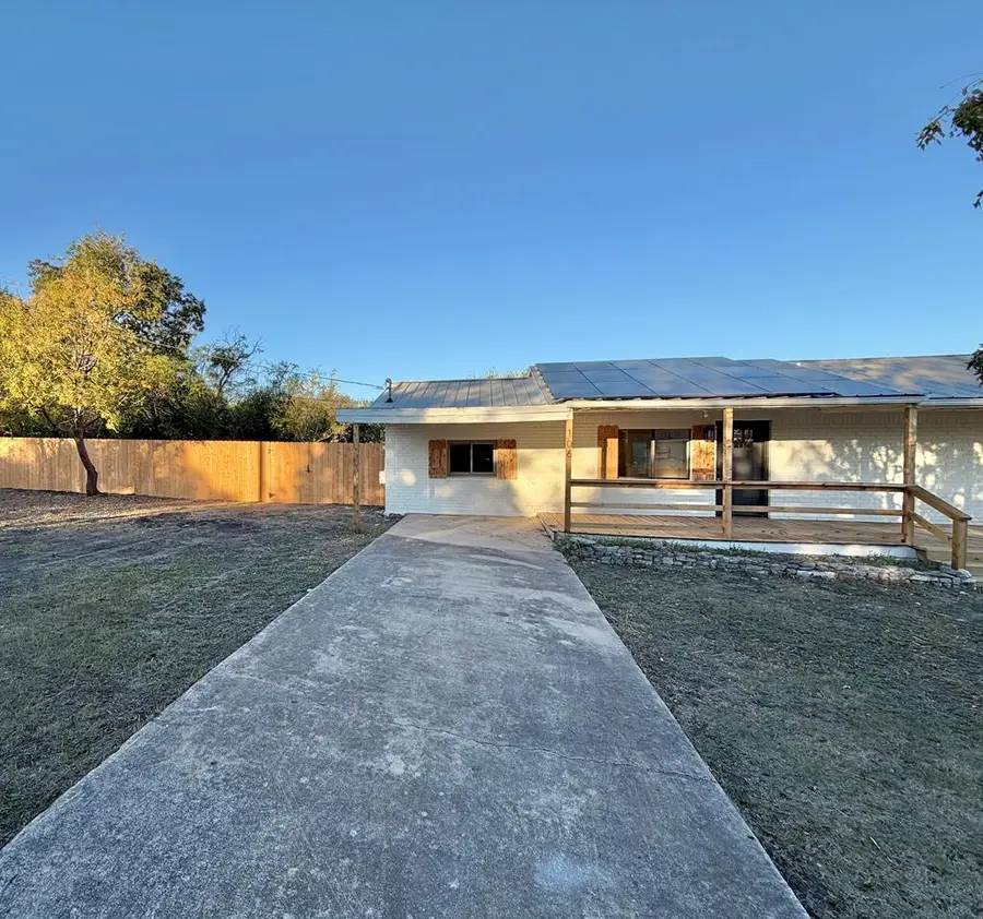106 Jessica, Kerrville, TX 78028 - Image #3