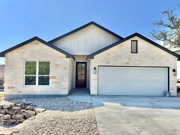 130 Homer Dr, Kerrville, TX 78028