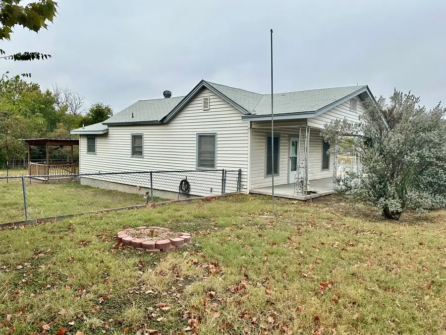 103 Jefferson St, Kerrville, TX 78028 - #2