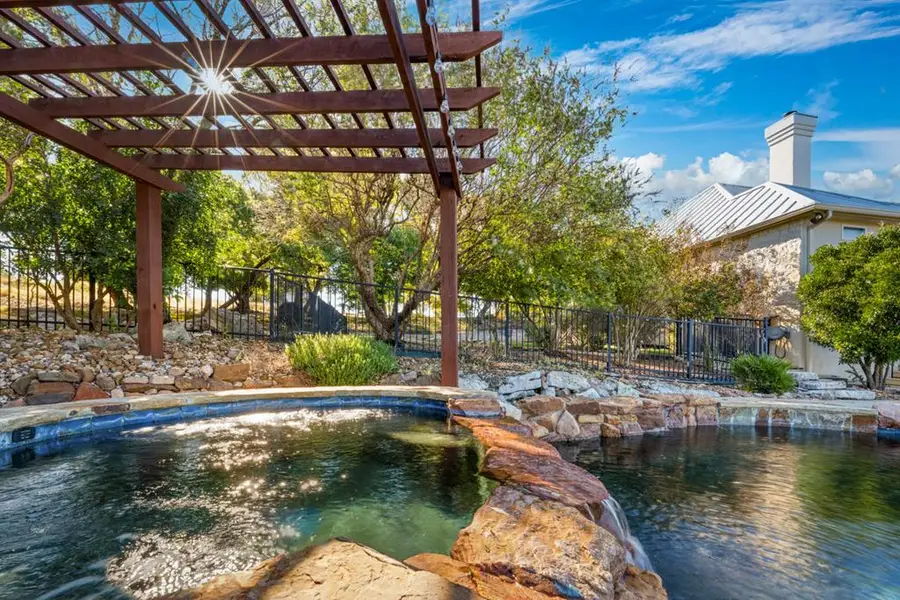 326 W River Valley Rd, Ingram, TX 78025 - Image #3