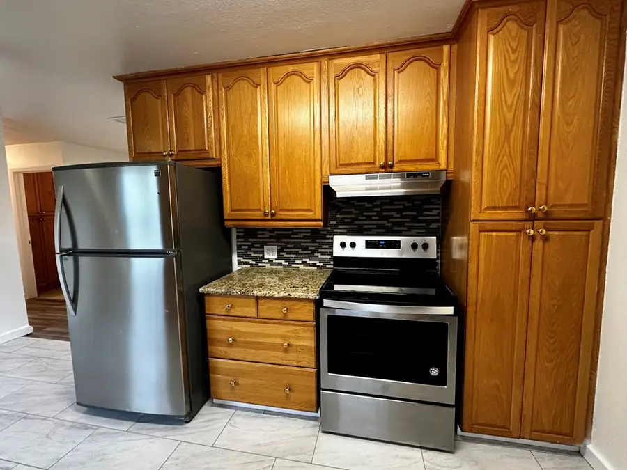 711 Center St, Kerrville, TX 78028 - Image #3