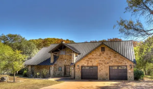 6454 N Us Hwy 83, Leakey, TX 78873