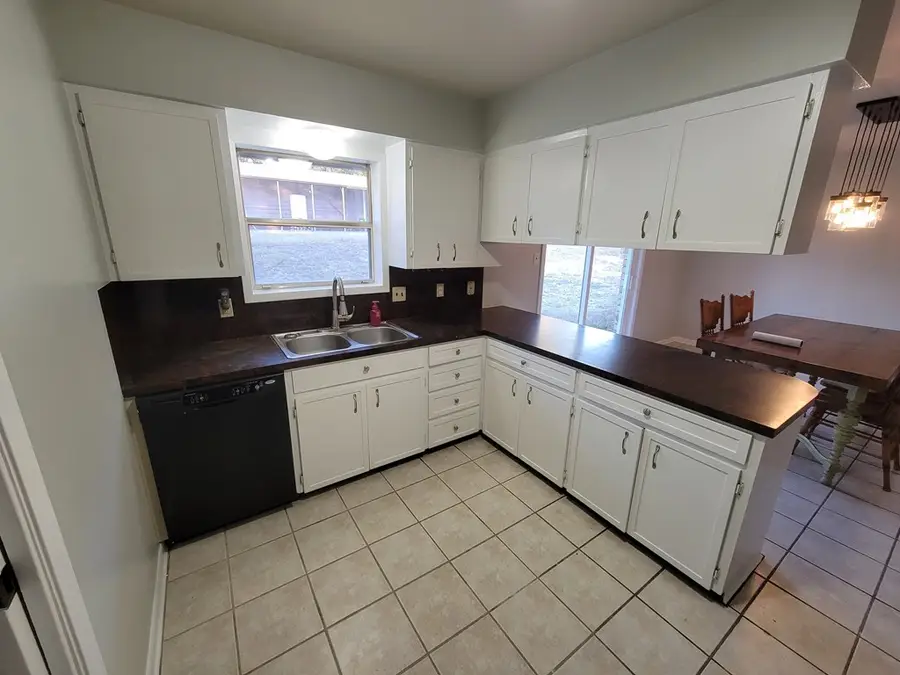 109 Seventh St, Ingram, TX 78025 - Image #3