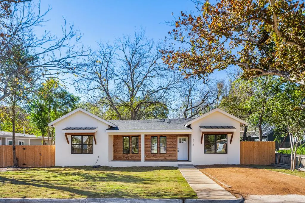 505 W Jefferson St, Kerrville, TX 78028 - Image #1