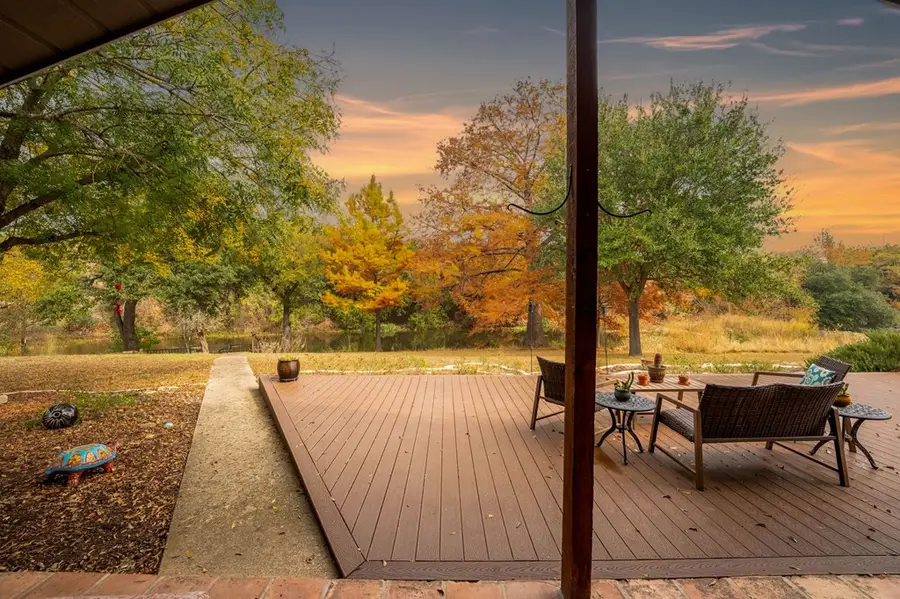 965 Lochaven Lane, Kerrville, TX 78028 - Image #3