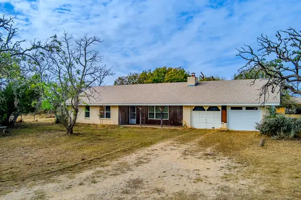 230 Red Bird Loop, Center Point, TX 78010