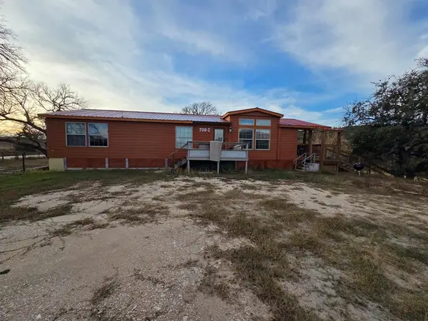 708 C Town Creek Rd, Kerrville, TX 78028
