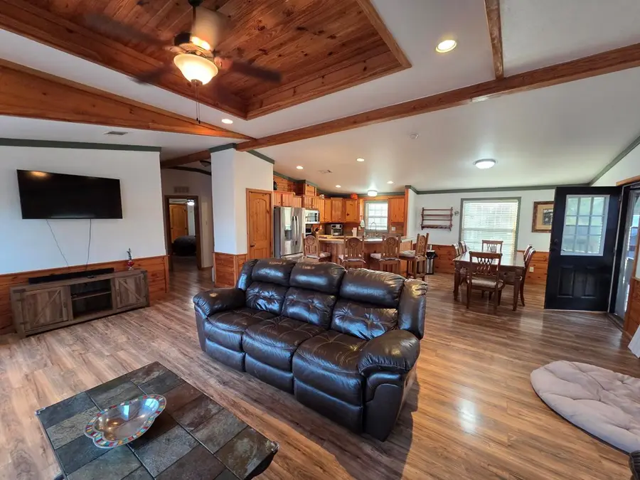 708 C Town Creek Rd, Kerrville, TX 78028 - Image #3