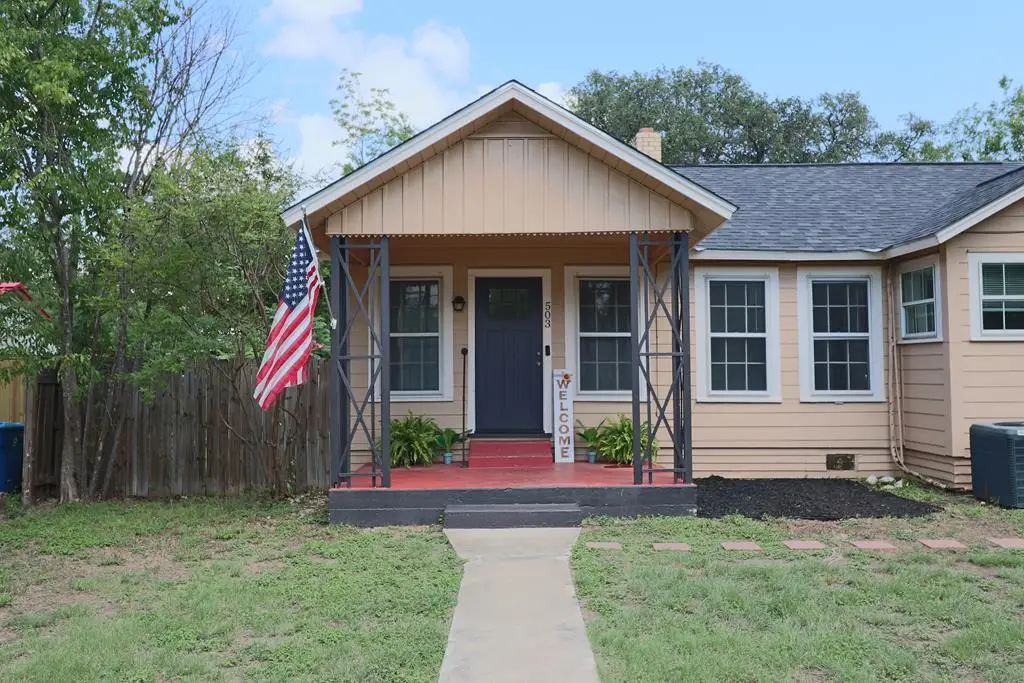 503 S Lewis Ave, Kerrville, TX 78028 - Image #1