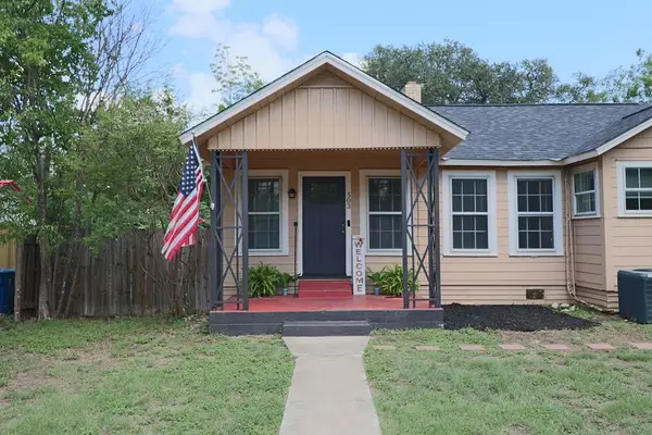 503 S Lewis Ave, Kerrville, TX 78028