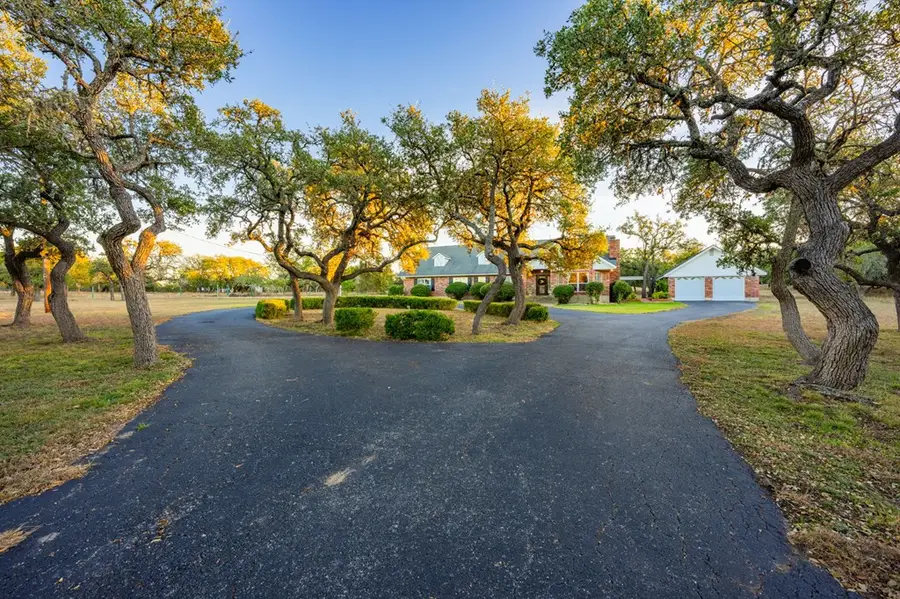 125 Grady Lane, Kerrville, TX 78028 - Image #3