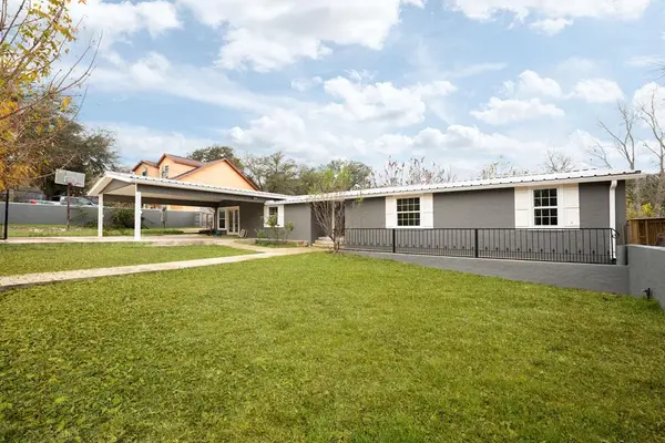 115 Shadow Ridge Lane, Kerrville, TX 78028