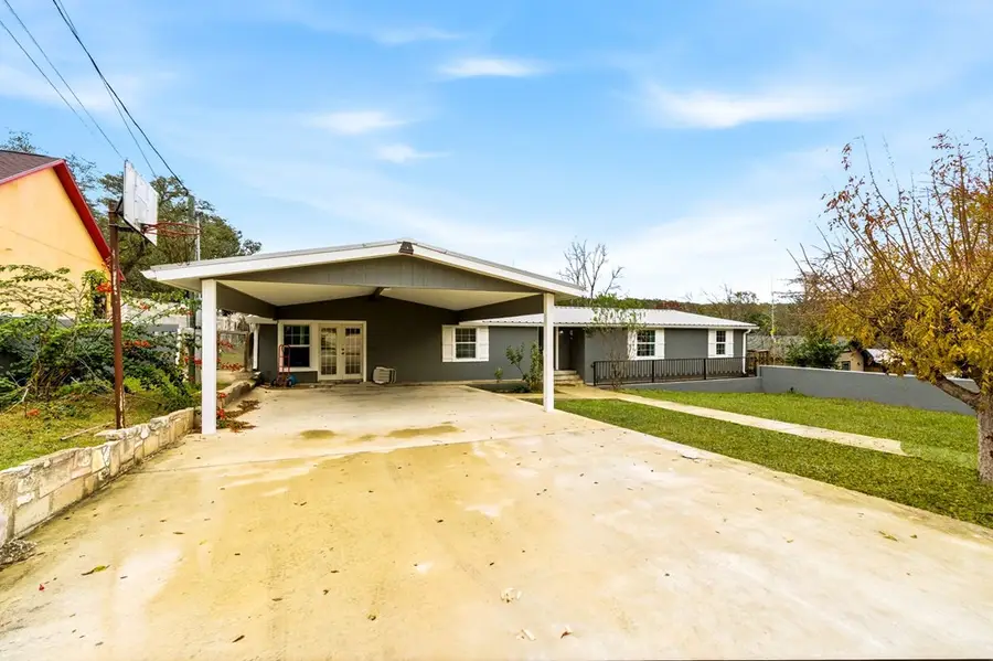 115 Shadow Ridge Lane, Kerrville, TX 78028 - Image #2