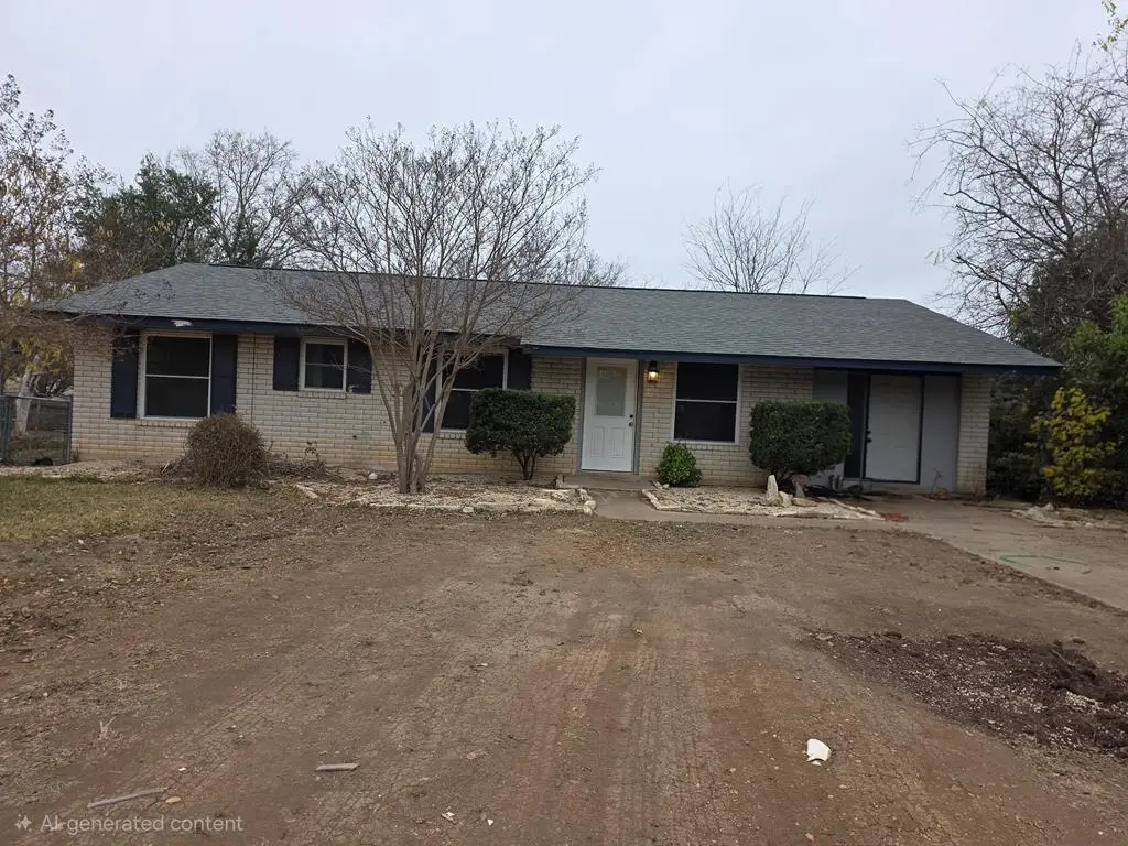 221 Miller St, Kerrville, TX 78028 - Image #1