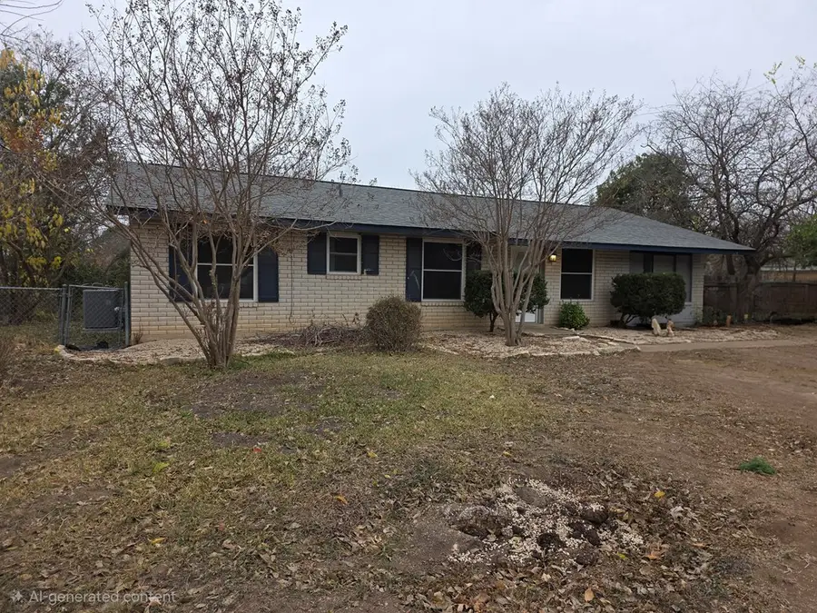 221 Miller St, Kerrville, TX 78028 - Image #2