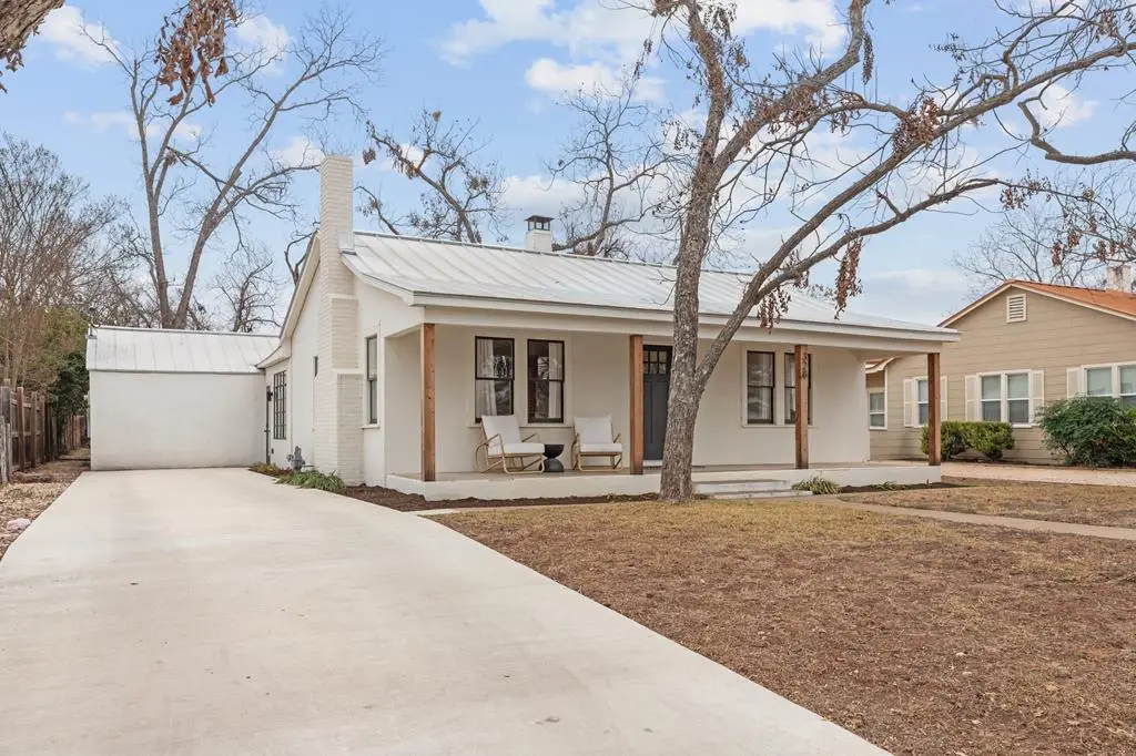 328 W Morse, Fredericksburg, TX 78624 - #1