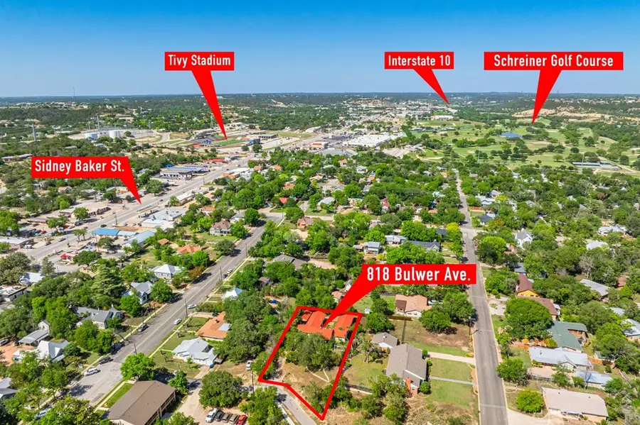818 Bulwer Ave, Kerrville, TX 78028 - Image #3