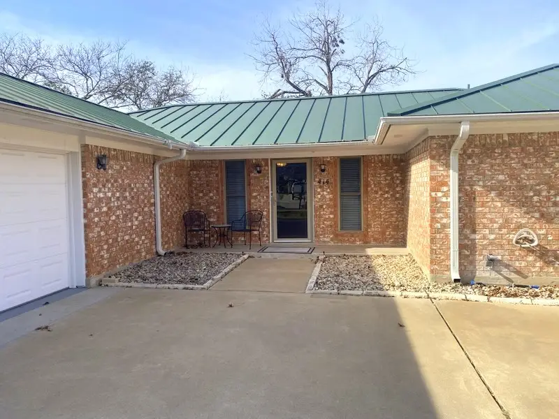 414 Meadow Ridge Dr, Kerrville, TX 78028 - Image #2