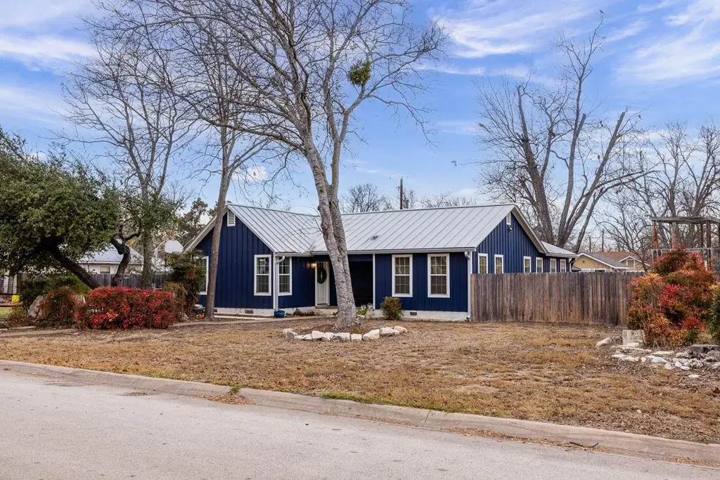 414 Ruth St, Kerrville, TX 78028 - Image #1