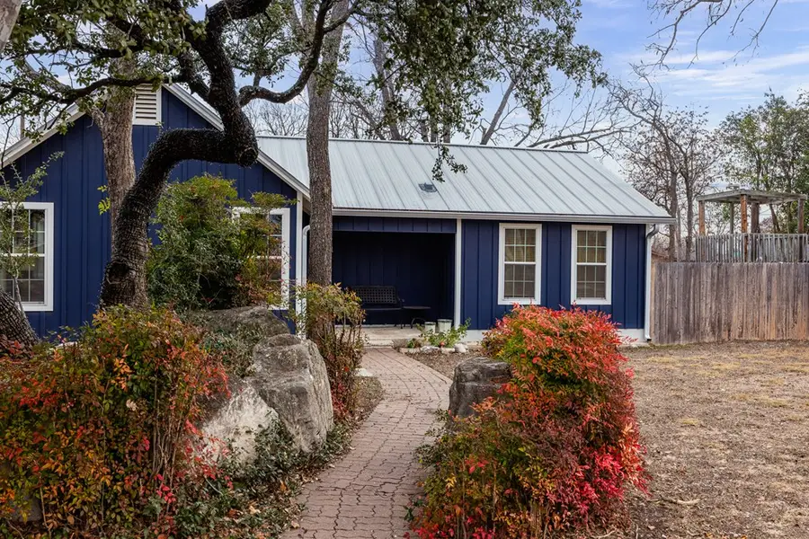 414 Ruth St, Kerrville, TX 78028 - Image #2