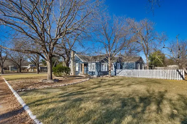 414 W Jefferson St, Kerrville, TX 78028