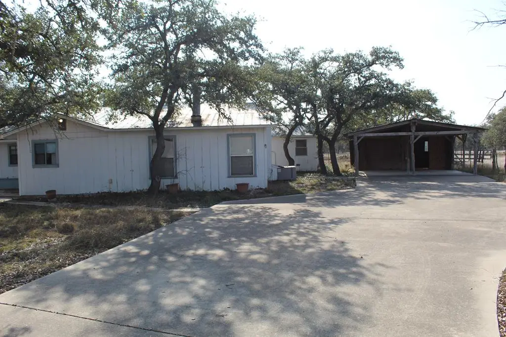 225,239 W Sky Harbor, Mountain Home, TX 78058 - Image #1