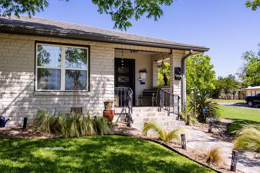 714 Bluebell Rd, Kerrville, TX 78028 - Image #2