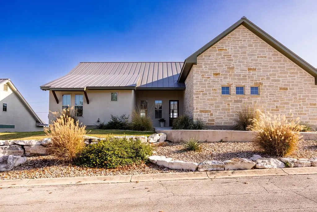 3200-22 Pinnacle Club Dr, Kerrville, TX 78028 - Image #1